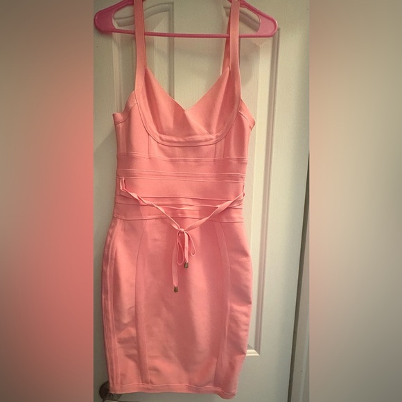 Elegant Pink Women's Dress - Picture 3 of 4